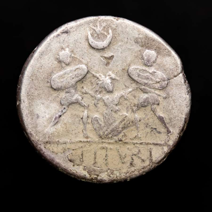 República Romana Denario de plata L Titurius Sabinus Roma 89 aC